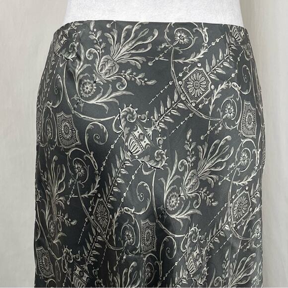 White House Black Market Gray Cream Paisley Pure Silk Beaded Skirt NWOT Size 4 - Picture 5 of 11